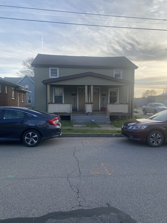 2026 Market St, Unit Market St. Wesleyville Pa in Erie, PA - Foto de edificio