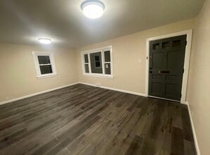 350 4th St in Fullerton, PA - Foto de edificio - Building Photo