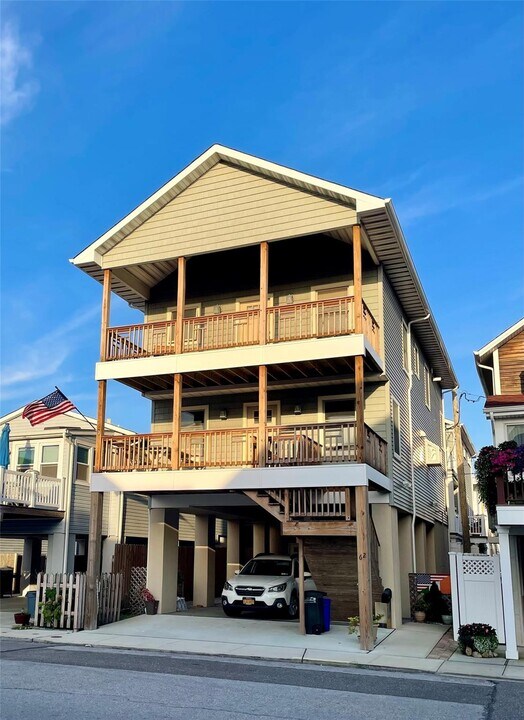 62 Delaware Ave in Long Beach, NY - Building Photo