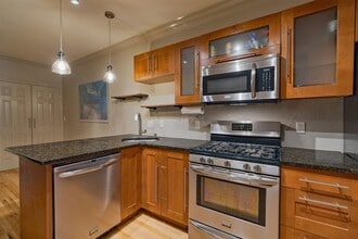 65 WEBSTER Ave in Jersey City, NJ - Foto de edificio - Building Photo