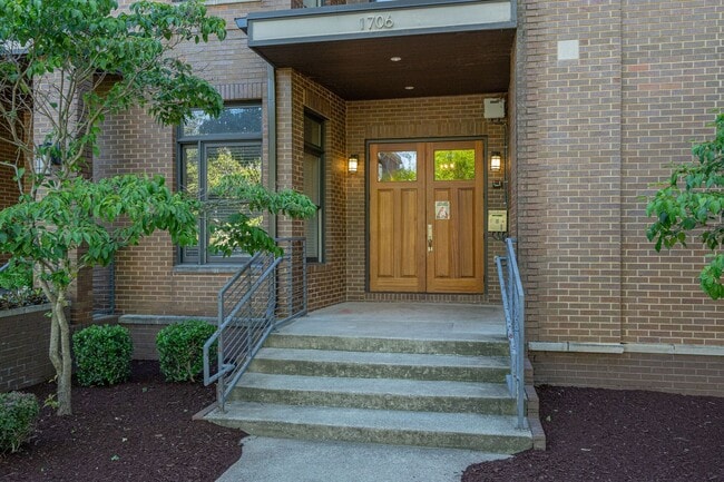 1706 18th Ave S in Nashville, TN - Building Photo - Building Photo