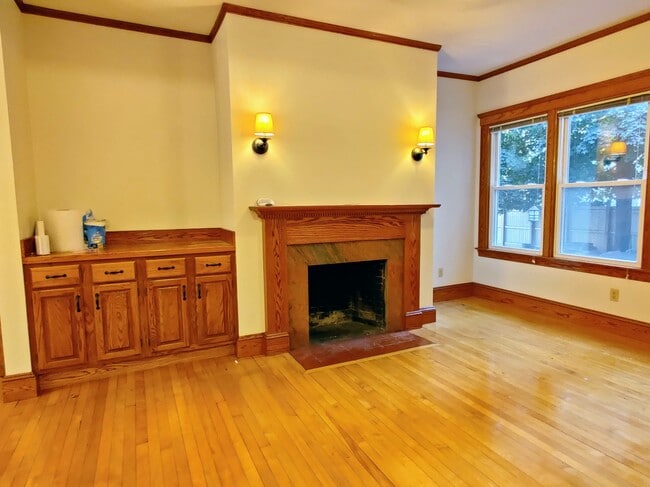 37 Hawthorn St, Unit 10