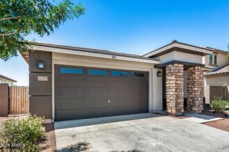 12377 W Whyman Ave in Avondale, AZ - Foto de edificio - Building Photo