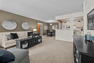 Park Lane Apartments in Southfield, MI - Building Photo