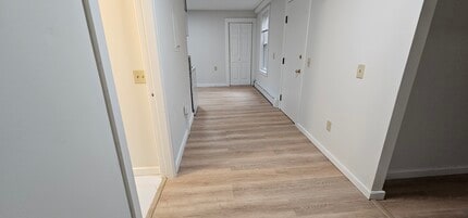 17 Sanborn St, Unit 17 in Fitchburg, MA - Foto de edificio - Building Photo