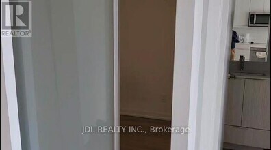 36 Forest Manor Rd in Toronto, ON - Building Photo - Building Photo