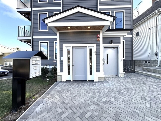 property at 39 Rich St