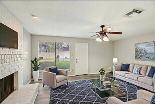 3715 Wells Mark Dr in Humble, TX - Building Photo