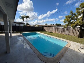 10581 NW 28th Manor in Sunrise, FL - Building Photo - Building Photo