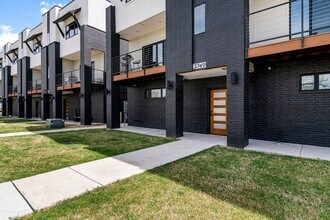 3783 Riverside Dr in Tulsa, OK - Building Photo - Building Photo