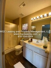 1110 Garden Way in Harrisonville, MO - Building Photo - Building Photo
