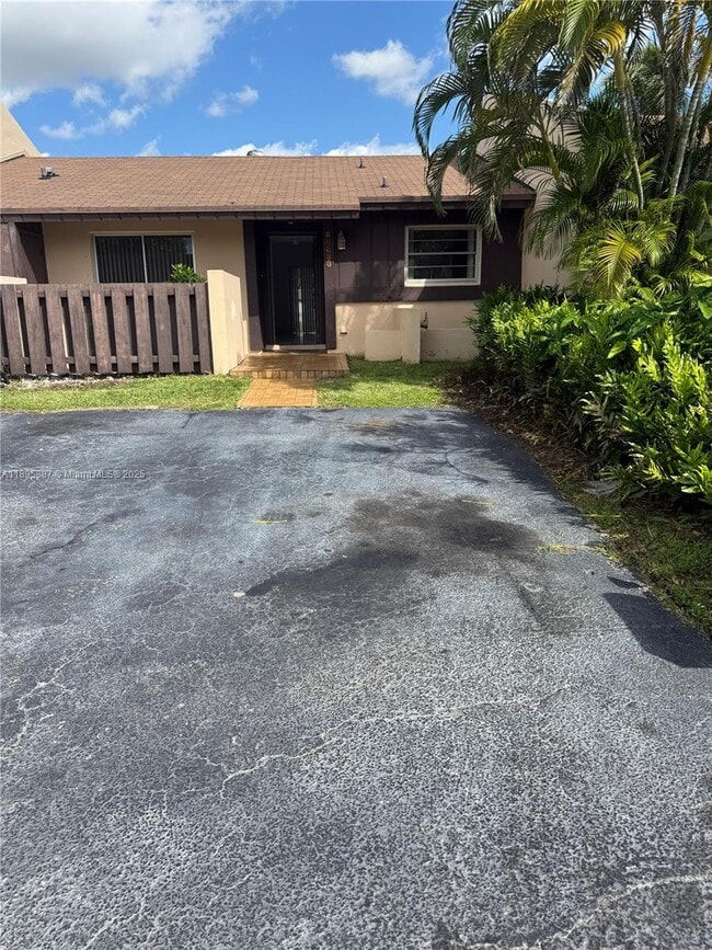 12507 SW 110th South Canal St Rd