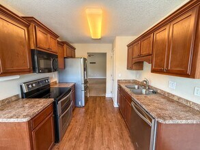1438 Towhee Canyon Dr in Gonzalez, FL - Building Photo - Building Photo