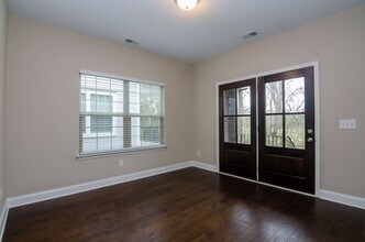 2045 Moultrie Cir in Franklin, TN - Building Photo - Building Photo