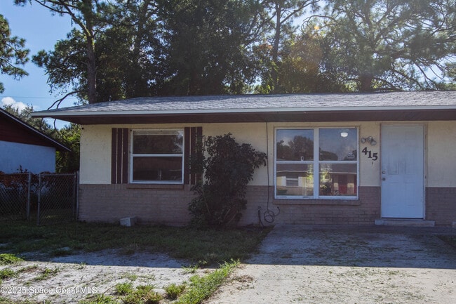 property at 415 Country Ln Dr