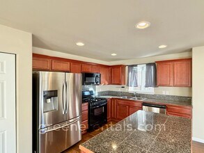 6019 Darby Ct SE in Tumwater, WA - Building Photo - Building Photo