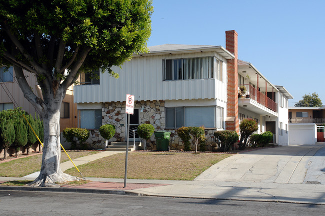 209 E Ivy Ave in Inglewood, CA - Building Photo - Building Photo