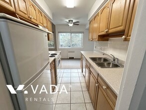 1208 Burnaby St in Vancouver, BC - Building Photo - Building Photo