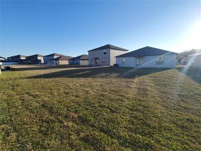 10353 Scarlet Skimmer Dr in Riverview, FL - Building Photo - Building Photo