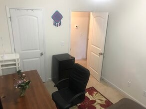 748 Maypearl Ln in Raleigh, NC - Foto de edificio - Building Photo