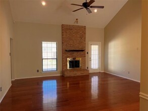 213 Pear Tree Pl in Denton, TX - Building Photo - Building Photo