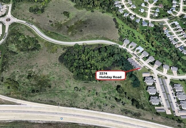 2274 Holiday Rd in Coralville, IA - Building Photo - Building Photo