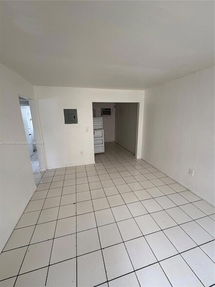 1474 NW 61st St, Unit 1 in Miami, FL - Building Photo - Building Photo