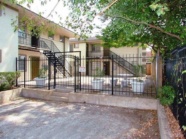 property at 2522 Binz St