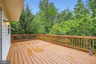 9863 Greenbriar Way in Middle River, MD - Building Photo - Building Photo