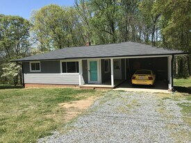 1209 Clifton St in Kannapolis, NC - Building Photo