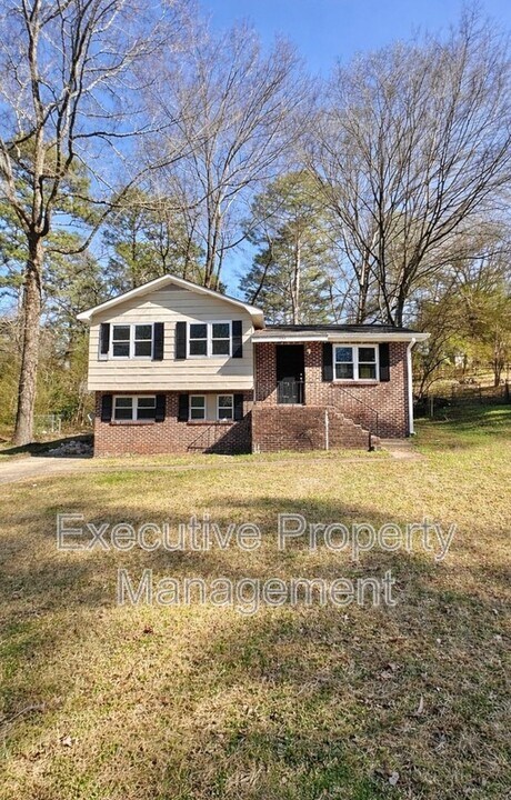 1735 6th St NW in Center Point, AL - Building Photo