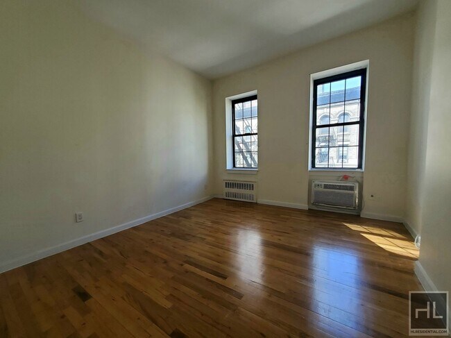 East 91st Street in New York, NY - Building Photo - Building Photo
