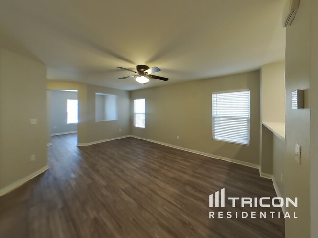 8283 Cullinan Ln in Las Vegas, NV - Building Photo - Building Photo