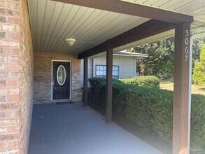 5067 Serry Ln in Pace, FL - Foto de edificio - Building Photo