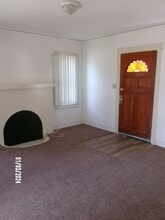 220 S Santa Cruz St in Ventura, CA - Building Photo - Building Photo