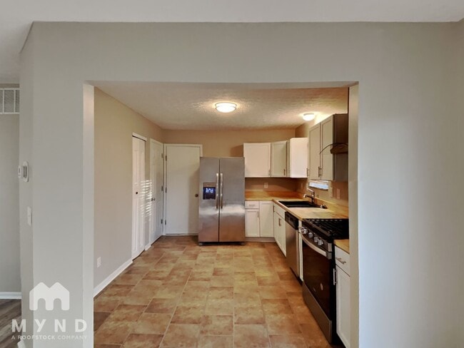 8923 Trinity Cir in Reynoldsburg, OH - Building Photo - Building Photo