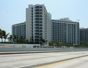 Harbour House in Bal Harbour, FL - Building Photo - Building Photo