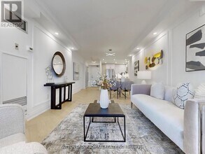 11 Townsgate Dr in Toronto, ON - Building Photo - Building Photo