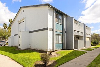 Terre at Preserve in Ramona, CA - Foto de edificio - Building Photo