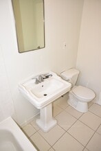 62 S Forster Park Dr in Oakville, ON - Building Photo - Building Photo