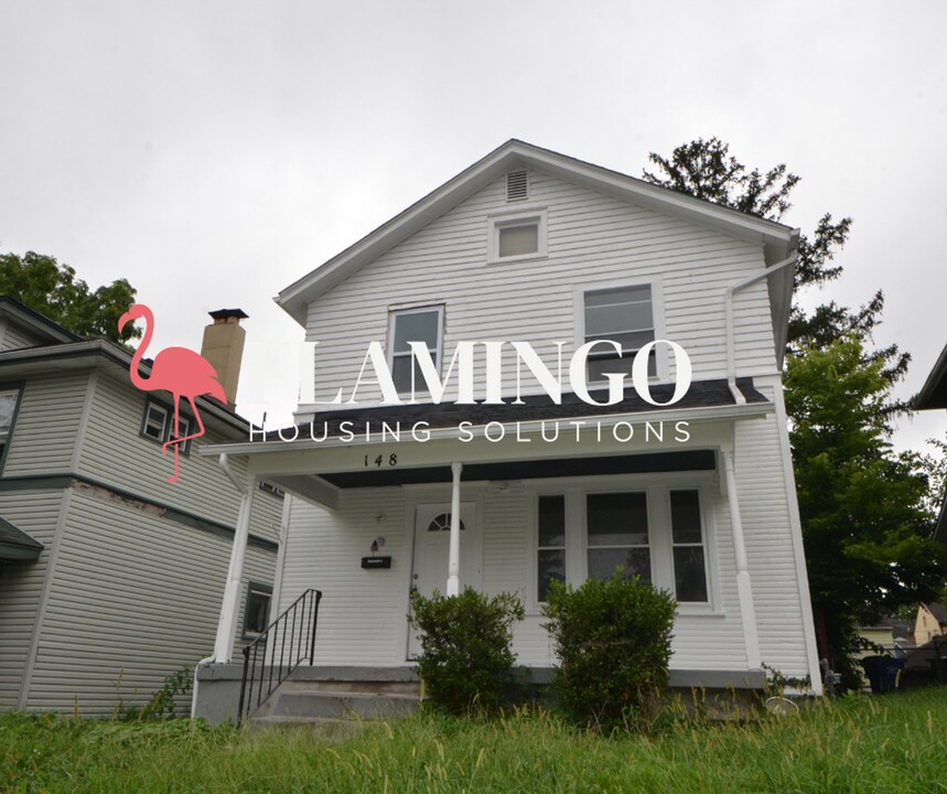 148 E Parkwood Dr in Dayton, OH - Building Photo