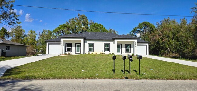 property at 5218 26th St SW