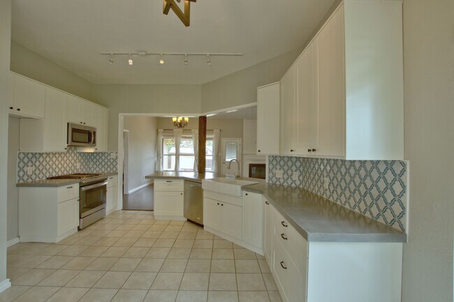 618 Pomegranate Pass in Cedar Park, TX - Building Photo - Building Photo