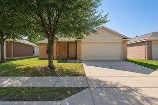 8929 Sun Haven Way in Fort Worth, TX - Building Photo