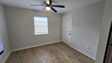 212 Placid Dr in San Antonio, TX - Building Photo - Building Photo