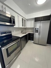 20505 E Country Club Dr, Unit 2132 in Aventura, FL - Foto de edificio - Building Photo