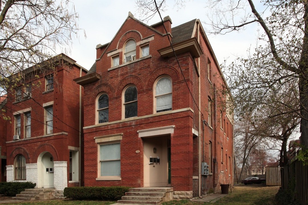 115 W Burnett Ave in Louisville, KY - Foto de edificio