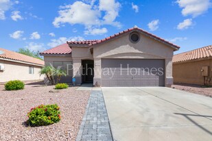 13856 W Ironwood St in Surprise, AZ - Building Photo