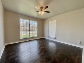 541 N San Gabriel Ave in San Antonio, TX - Building Photo - Building Photo