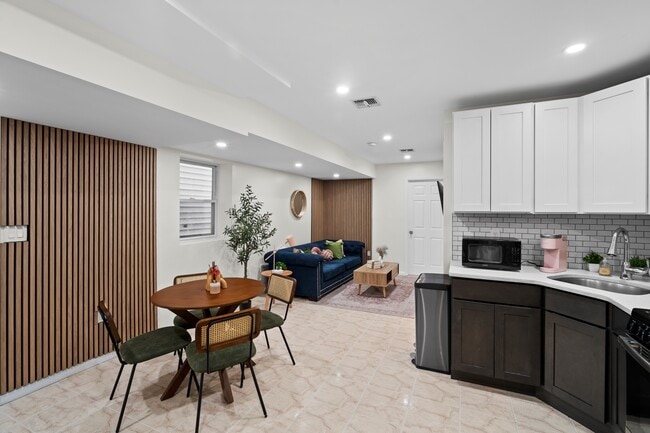 303 Arlington Ave, Unit 1